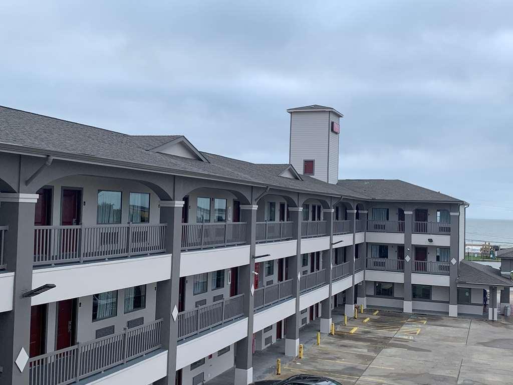 Red Roof Inn Plus + Galveston - Beachfront Exteriér fotografie